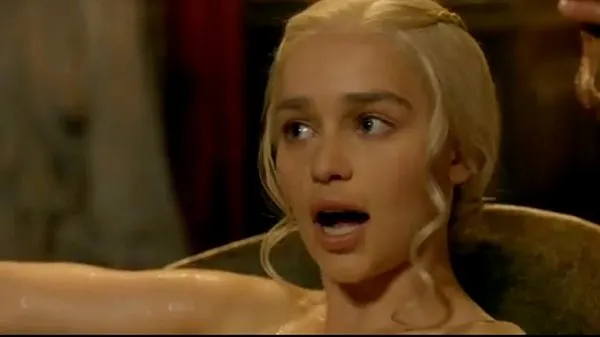 XXX Emilia Clarke Game of Thrones energia Filmes