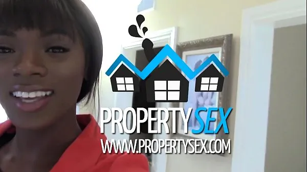 XXX PropertySex - красивая черная агент по недвижимости занимается межрасовым сексом с покупателем энергетических фильмов