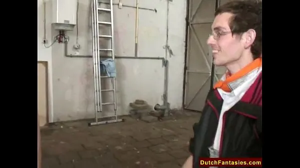 ภาพยนตร์ XXX Dutch Teen With Glasses In Warehouse energy