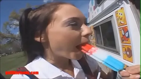 XXX icecream truck gets more than icecream in pigtails energetických filmov