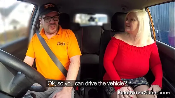 XXX Huge tits granny bangs driving instructor ενεργειακές ταινίες