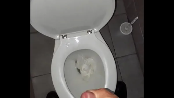 XXX Homemade solo handjob in public restroom توانائی کی فلمیں