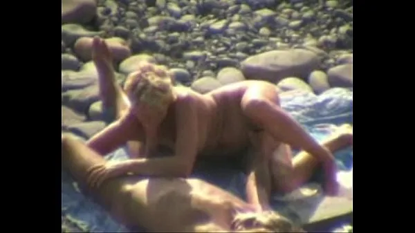 XXX Beach voyeur amateur oral sex energetických filmov