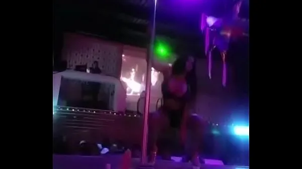 XXX Busty bitch dancing tube energifilmer