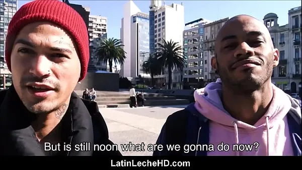ภาพยนตร์ XXX Young Latino Guy Meets Black Guy For Paid Sex For Filmmaker POV energy
