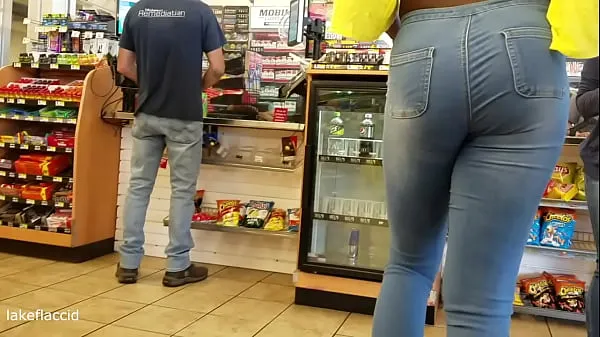 XXX Tall Ebony Shemale In Gas Station energifilm