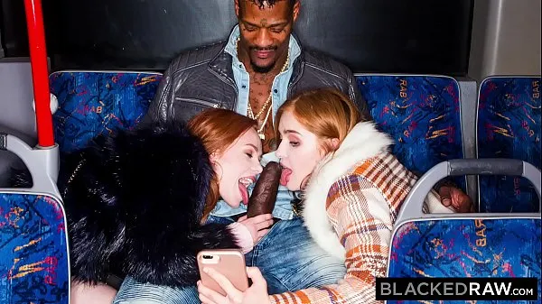 XXX BLACKEDRAW ¡Dos bellezas se follan a una BBC gigante en el autobús películas sobre energía