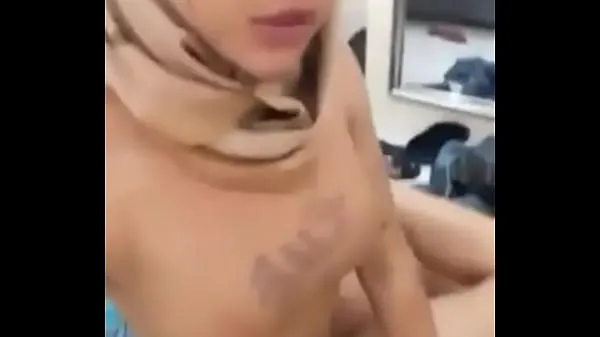 XXX Muslim Indonesian Shemale get fucked by lucky guy 에너지 영화