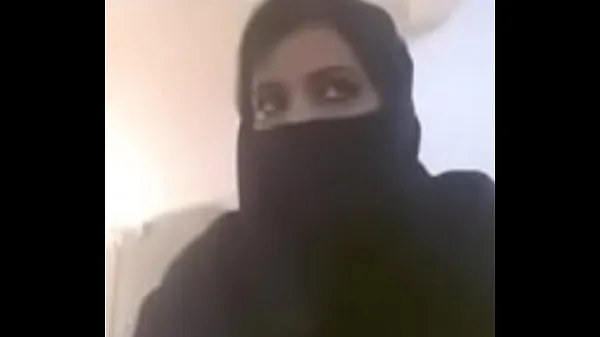 XXX Muslim hot milf expose her boobs in videocall energetických filmů