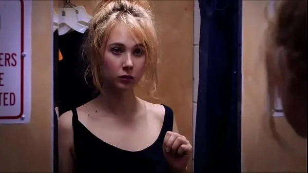 XXX Juno Temple Doggie dans k. Joe 2011 Films énergétiques