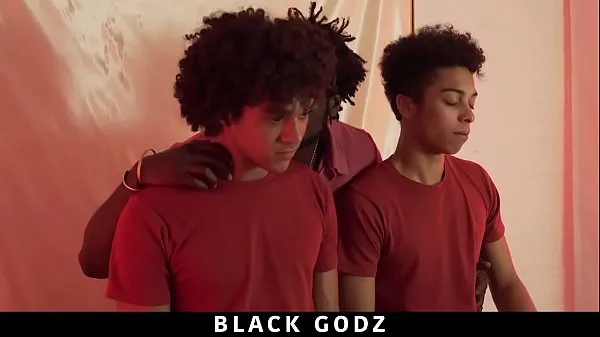 XXX BlackGodz - Derek Cline es follado a pelo por un dios negro películas sobre energía