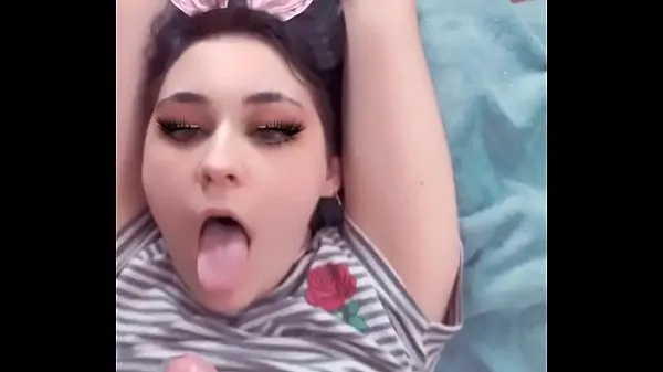XXX Gorgeous teen sucks dick while flirting with dudes on snap POV ενεργειακές ταινίες