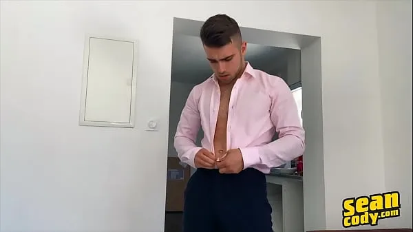 XXX Euro Stud (Thony) Grey entrega uma grande carga após muitas bordas e cobre seu abdômen com esperma - Sean Cody energia Filmes