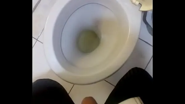 XXX First piss of the day and dirty cock energifilmer