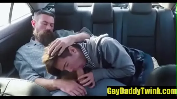 XXX Backseat Bareback with Daddy and boy أفلام الطاقة