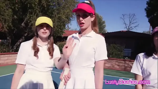 XXX Interrupting tennis with a foursome on the court أفلام الطاقة