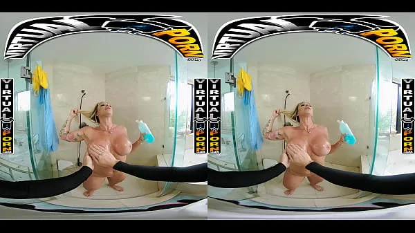 XXX Busty Blonde MILF Robbin Banx Seduces Step Son In Shower ऊर्जा फिल्में