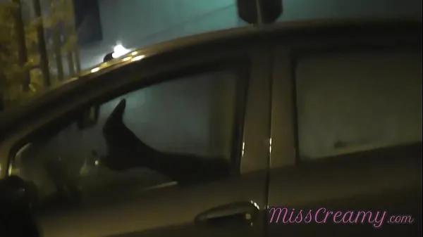 XXX Sharing my slut wife with a stranger in car in front of voyeurs in a public parking lot - MissCreamy energifilm