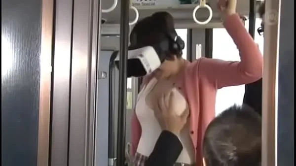 XXX Cute Asian Gets Fucked On The Bus Wearing VR Glasses 1 (har-064 filmy energetyczne