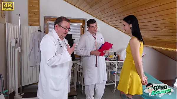 XXX Filthy bitch Sharlotte Thorne examined and made to cum by 2 perverted doctors ऊर्जा फिल्में