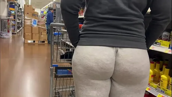 XXX Giant Booty Mom va faire du shopping chez Walmart avec un Wedgie profond Films énergétiques