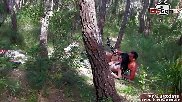 XXX Flaco francés amateur recogido en bosque para anal trío películas sobre energía