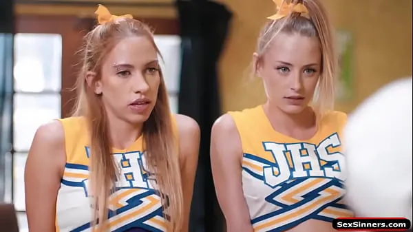 XXX Cheerleaders tratadas e analizadas pelo treinador energia Filmes