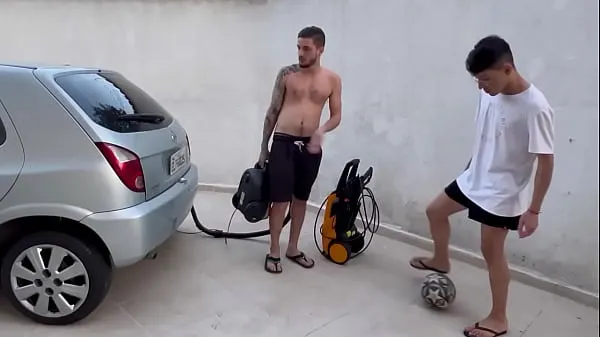 XXX Came Home And Asked For His Help To Wash The Car energifilm