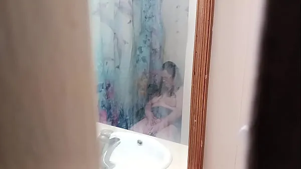 XXX Caught step mom in bathroom masterbating energijski filmi
