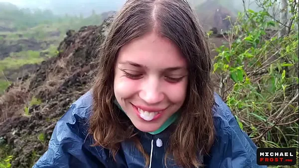 XXX The Riskiest Public Blowjob In The World On Top Of An Active Bali Volcano - POV phim năng lượng