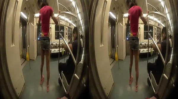 XXX Skinny showing off in the subway, VIRTUAL REALITY, wear glasses so you can feel this skinny's big ass películas sobre energía