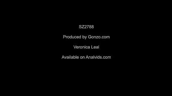 XXX Veronica Leal's Anal & Piss 2021 Christmas with GONZO SZ2788 energiefilms