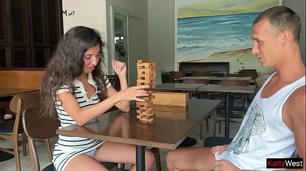 XXX Stepsister lost her ass in a Jenga game and got fucked in Anal ενεργειακές ταινίες