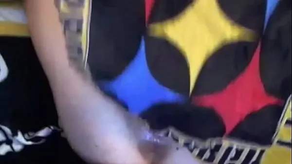 XXX Its Cleo Puts A Vib On Her Clit With Her Team Flag Stuck In Her CuntEnergiefilme