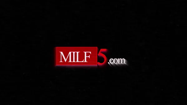 XXX MILF With Insane Curves Gets Her Tight Hole Boned - MILF5 توانائی کی فلمیں