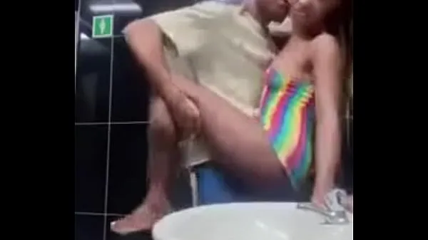 XXX Sex in laddies toilets энергетических фильмов